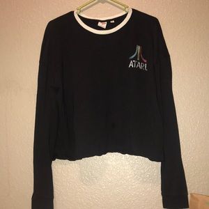 atari graphic crop top long sleeved